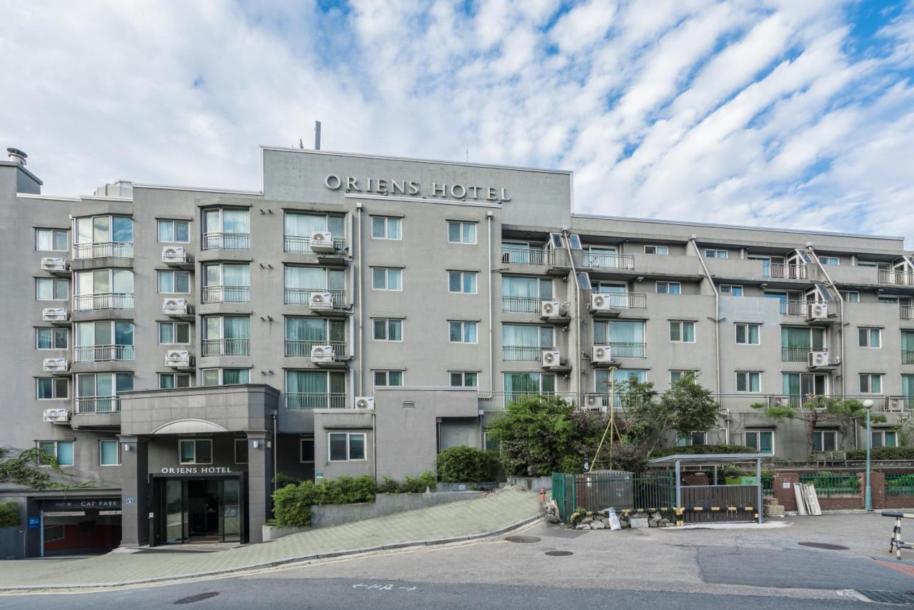 Oriens Hotel & Residences Myeongdong Сеул Экстерьер фото