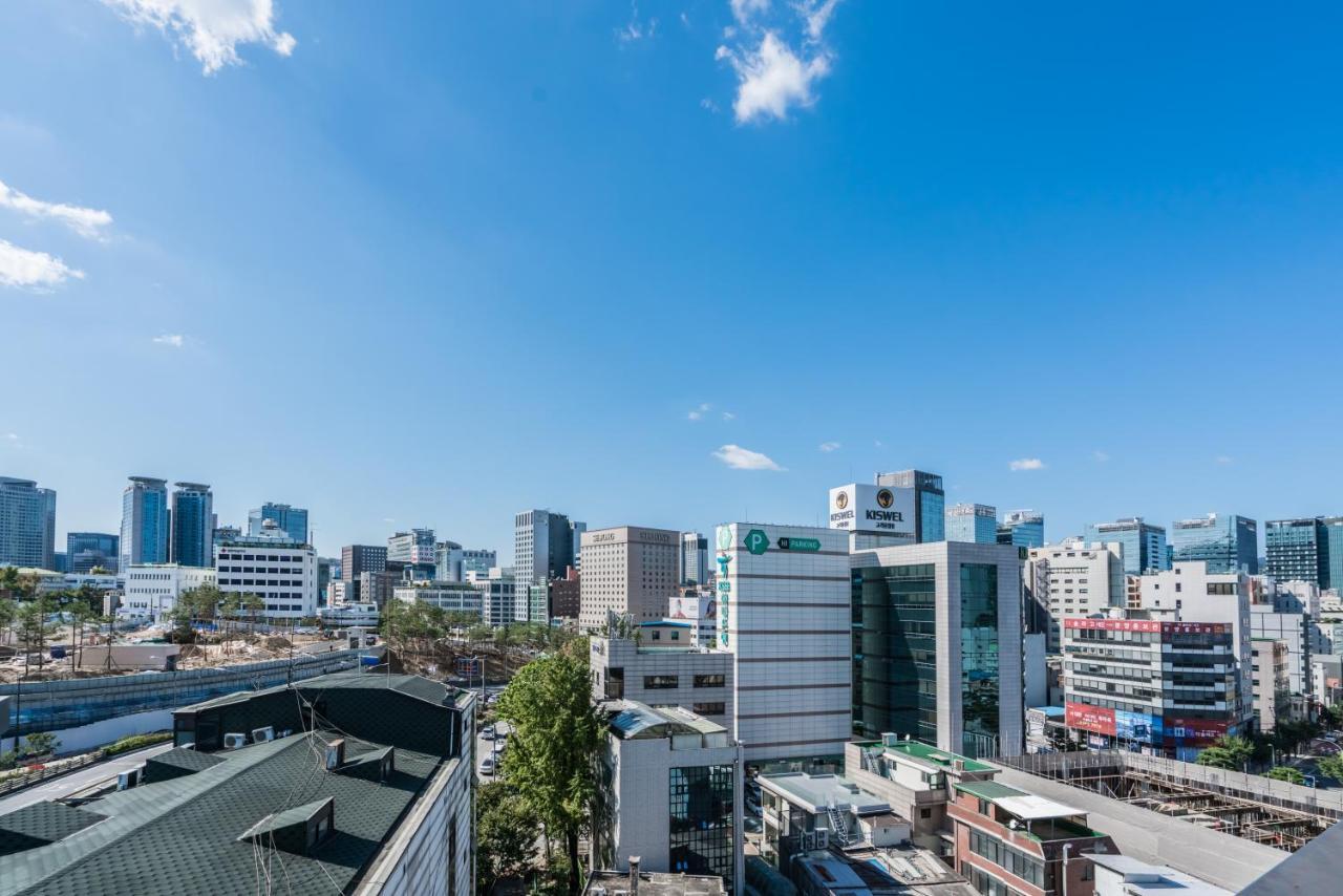 Oriens Hotel & Residences Myeongdong Сеул Экстерьер фото